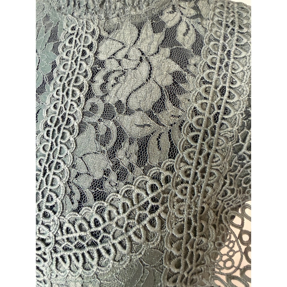 Cable & Gauge Sage Green Lace Mock‎ Neck Sleeveless Top XS NWT - Picture 3 of 8